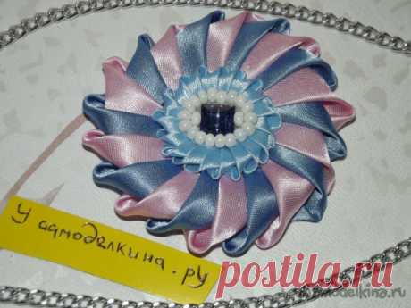Нежное украшение канзаши в розовом и голубом цвете