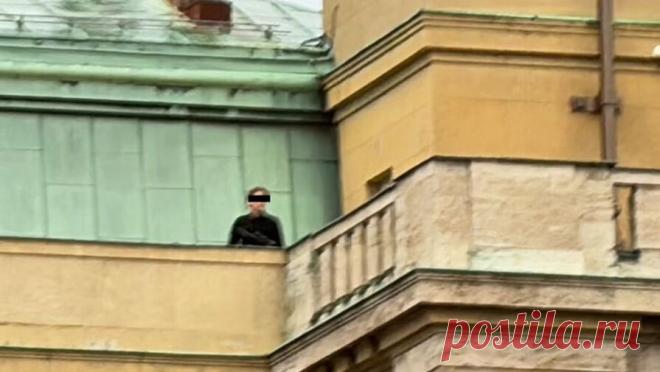 При стрельбе в центре Праги погибли 10 человек. При стрельбе в Карловом университете в центре Праги погибли 10 человек. Об этом сообщает портал iDnes.cz. По информации портала, девять человек получили серьезные ранения, остальные — средней и легкой степени тяжести. До этого ...