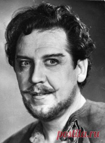 Андрей Попов