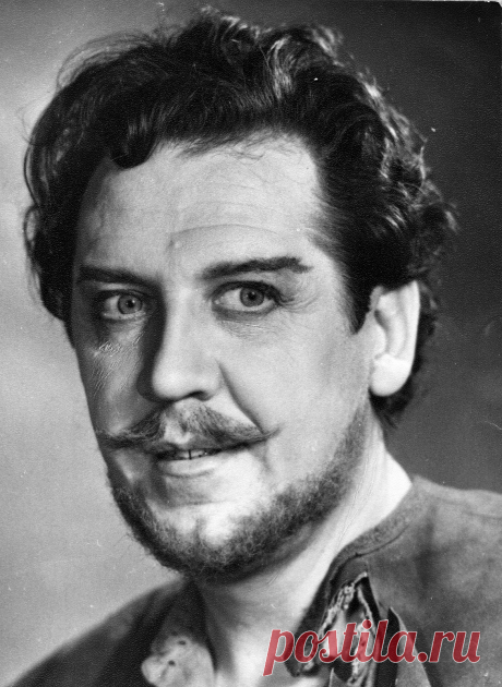 Андрей Попов