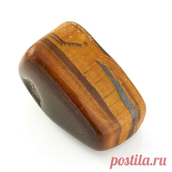 Камень тигровый глаз представляет собой кристалл с красивыми полосами желто-золотистого цвета с переливающимся перламутровым эффектом. Этот камень впитал в себе энергию солнца и вибрацию земли.
#Фирдаус_Батдалова 
#имитациякамней #декупаж #шкатулки_из_камней