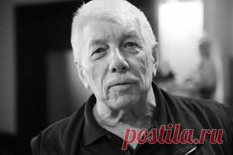 Умер заслуженный артист РСФСР Борис Чунаев. На 86-м году жизни скончался заслуженный артист РСФСР Борис Чунаев. Причины смерти актера неизвестны. С 1967 года Чунаев служил в театре «Ленком». В его репертуаре были роли в спектаклях Марка Захарова «Тиль», «Поминальная молитва», «Диктатура совести», «Пролетая над гнездом кукушки» («Затмение») и «Юнона и Авось».