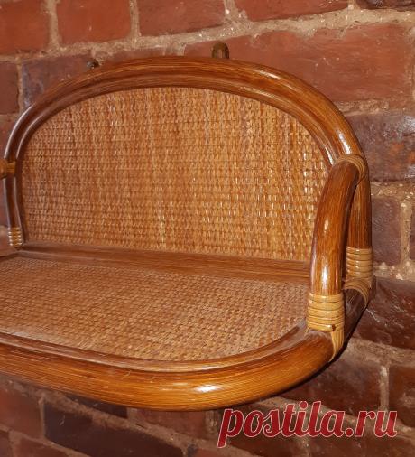 Полка декоративная с плетённой вставкой. 50 годы 20 века. СССР. Размер : 500 х 240 ( 240 ) х 25 мм.
Цена : 1500 руб.
Купить :
#Полкадекоративная #полкасплетённойвставкой #20 век #СССР