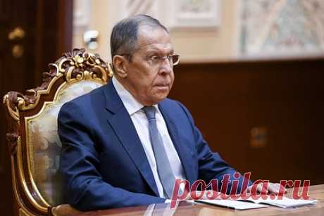Лавров оценил предложения по решению конфликта фразой «идет только болтовня». Страны Запада не сделали серьезных предложений по урегулированию кризиса на Украине. Об этом заявил глава Министерства иностранных дел России Сергей Лавров. По его словам, «идет только по большому счету болтовня» о плане президента Украины Владимира Зеленского и «форуме мира» без участия России.