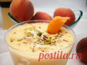 Капучино персиковый с фисташками | vkusnyymir