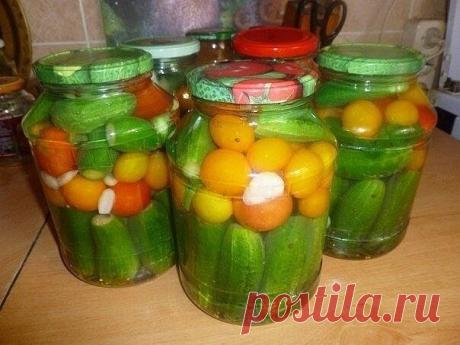 ПОДБОРКА РЕЦЕПТОВ АССОРТИ

Маринованные овощи.

Лёка Сан
В стерильные банки уложить веточки черной смородины, вишни, зонтики укропа, листья хрена и базилика, кориандр, кольца лука и пластинки чеснока. Затем овощи – помидорки, огурчики, патиссоны, болгарский перец.
Залить кипящей водой. Дать немного остыть. Воду слить и из нее сделать маринад.
На 1 литр воды – 1,5 ст. л соли, 1 ст. л сахара, 1ст. л 70% уксуса, гвоздика, черный перец горошком. Кипятить минуты 3 и залить в ба...