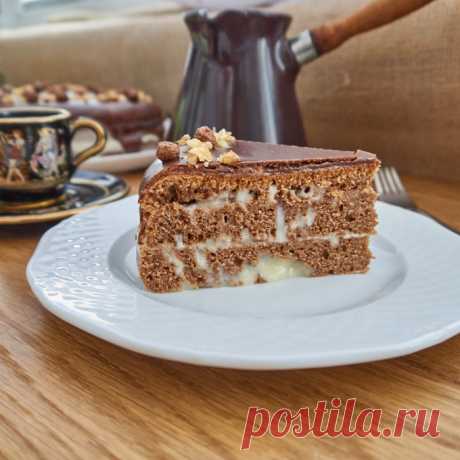 Шоколадный торт с зефирным кремом и шоколадной глазурью