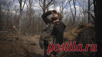 Журналист Боуз назвал плохой новостью для ВСУ применение ФАБ-3000 Россией. Ирландский журналист Чей Боуз считает, что для ВСУ будет плохой новостью применение военными России планирующей авиабомбы ФАБ-3000. Читать далее