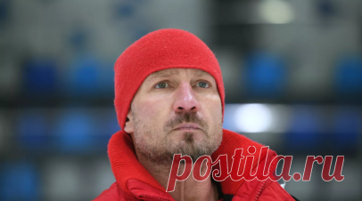 Маринин: я рыдал за кулисами, когда увидел Костомарова с женой на льду. Олимпийский чемпион по фигурному катанию Максим Маринин поделился эмоциями от выхода Романа Костомарова на лёд для участия в шоу Ильи Авербуха «Письма любви». Читать далее