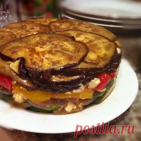 Закусочный торт с баклажанами