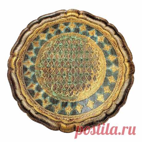 Large Scalloped Vintage Florentine Tray, Italy Midcentury handcrafted Florentine tray with emerald green and gold detailing, scalloped edges and intricate design pattern. Made in Italy