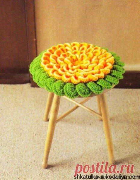 Чехол на табурет крючком Чехол на табурет крючком в форме цветка. Круглая сидушка на стул крючком. Схема для зеленой части. Схема для желтой части  …