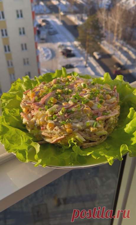 Салат с сухариками