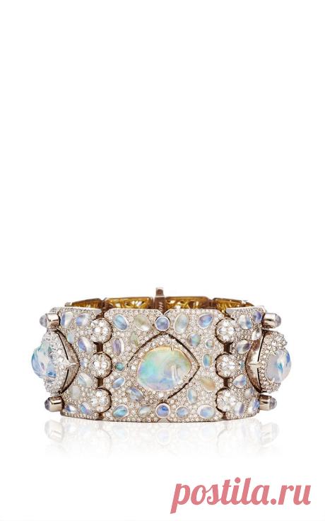 Найдено на сайте modaoperandi.com.