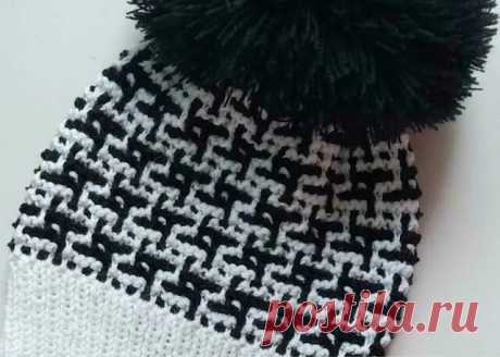 Узор черно-белый жакард.