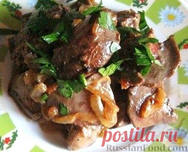 Рецепт: Куриная печень, тушенная в сметане на RussianFood.com.   >>>>>>>