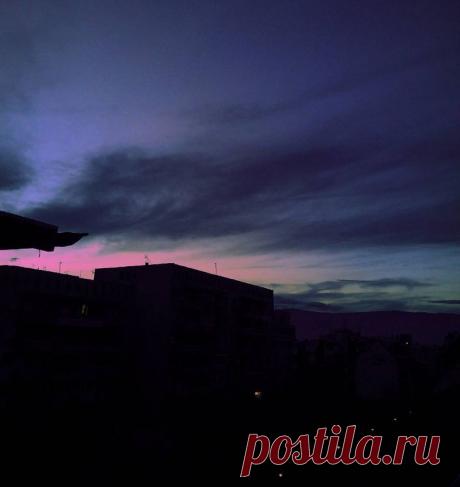 Какое дерьмовое чувство.
Mia Novakova, визуальный художник (VFX-дизайнер) из Болгарии #art