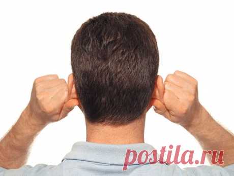 Домашняя рефлексотерапия как самостоятельное оздоровление и омоложение организма.
Хочу рассказать Вам о рефлексотерапии в домашних условиях, которая не нуждается в никаких приспособлениях. Первые 12 упражнений следует выполнять, лежа на спине.
1. Массируйте уши прижатыми к ним ладонями, двигая ими cверху вниз и снизу вверх 42 раза. При этом большие пальцы массируют точки за ушами и заднюю часть шеи ниже ушей. Указательные пальцы также массируют уши, остальные пальцы - виски.