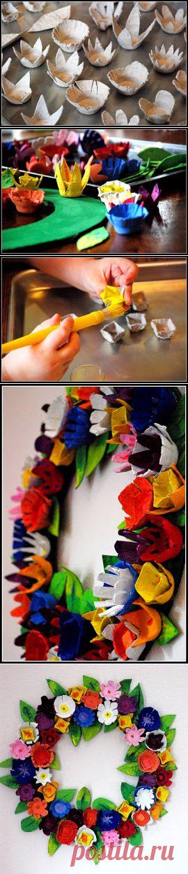 Homemade Serenity: Make It! Egg Carton Wreath