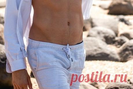 Врач раскрыла способы сделать пенис визуально длиннее. Врач-уролог и сексолог Рена Малик раскрыла четыре доступных способа сделать пенис визуально длиннее. В частности, она посоветовала мужчинам постричь волосы на лобке, так как они могут скрывать большую часть полового органа. Еще одна рекомендация — контролировать уровень стресса в повседневной жизни.