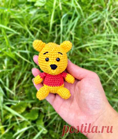 PDF Винни Пух крючком. FREE crochet pattern; Аmigurumi animal patterns. Амигуруми схемы и описания на русском. Вязаные игрушки и поделки своими руками #amimore - Винни Пух, Winnie the Pooh, медведь, маленький медвежонок, мишка, Дисней.