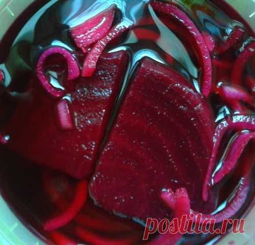 Маринуем свёклу и готовим из неё салат.