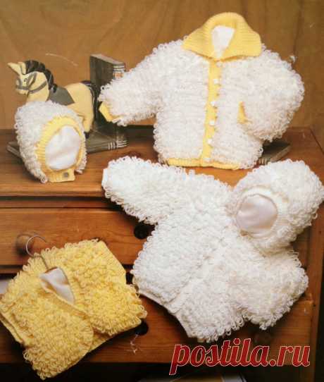 vintage knitting pattern for baby or toddler girls loopy cardigan jacket bolero and bonnet 0-4 years This is a pattern for four gorgeous loopy baby items.    The patterns are for ages from birth up to four years.    The garments are knit in double knit yarn.    The patterns will be available via instant download on a PDF file.    Happy knitting