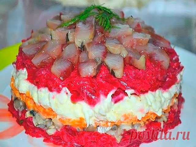 САЛАТ С СЕЛЬДЬЮ