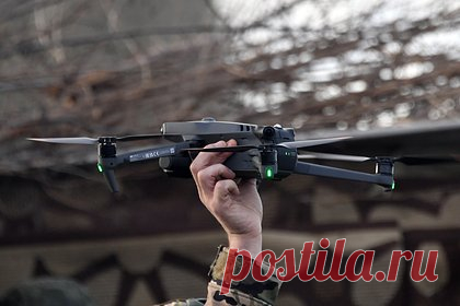 Российские военные сбили еще четыре беспилотника Украины. Российские военные сбили еще четыре беспилотника Украины. Об этом в воскресенье, 29 января, заявил официальный представитель Минобороны генерал-лейтенант Игорь Конашенков. По его данным, российские средства ПВО сработали в районе Яковлевки в ДНР, а также Житловки и Червоной Дибровы в ЛНР.
