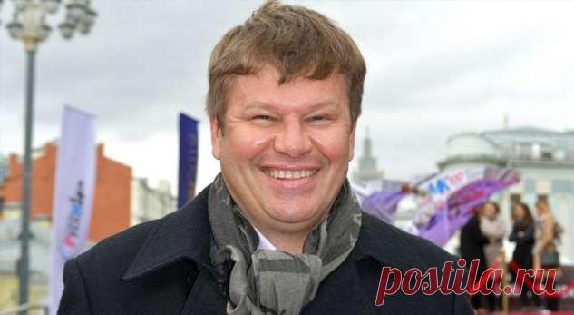 «Какие улыбки!» Дмитрий Губерниев сделал селфи с Алисой Фрейндлих и Леонидом Каневским . Милая Я