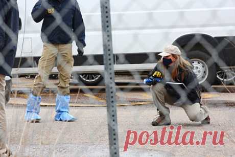 Двух американцев поймали за передачу секретных данных в упаковке жвачки. Федеральное бюро расследований (ФБР) поймало двух американцев при попытке передать секретные данные об атомных подводных лодках. Инженер-ядерщик ВМС США Джонатан Тоббе и его жена Диана установили переписку с агентом бюро, который притворился представителем иностранного государства.