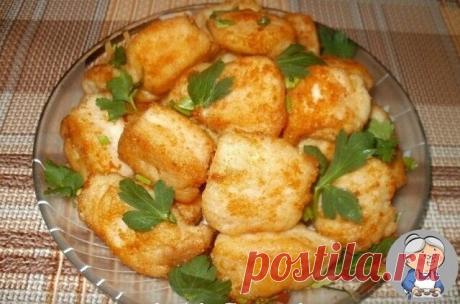 Аппетитная жаренная курочка.
Продукты: 
500 г куриного филе, 
половинка небольшого лимона, 
0,5 чайной ложки пищевой соды, 
1 чайная ложка картофельного крахмала, 
соль по вкусу, 
мука для панировки.

Куриное филе нарезать кусочками примерно 3 на 3 см, посолить по вкусу, полить лимонным соком, добавить пищевую соду и крахмал, хорошо перемешать и оставить на 15-20 минут. Затем обвалять в муке и жарить в достаточном количестве растительного масла до золотистого цвета. Жаритс...