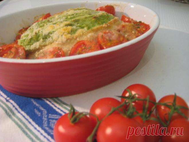 Куриные грудки, фаршированные песто | Foodbook.su Филе, благодаря маринаду, получается очень нежным, а за счет песто имеет потрясающий вкус. За идею фаршировать песто благодарю Венерика.