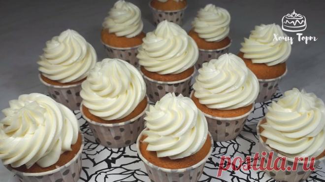 Стойкий сметанный крем с желатином, который можно использовать для украшения торта или сделать шапочки на капкейках. Пошаговый рецепт с фото | Хочу ТОРТ! | Дзен