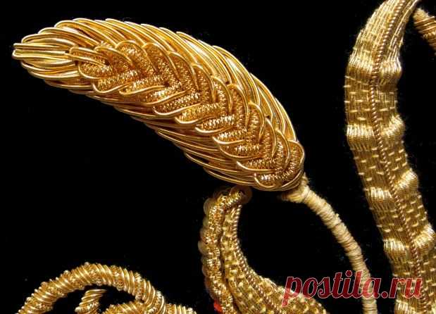 Bella Lane Specialist in Hand Embroidery - London :: Goldwork by Bella Lane - London