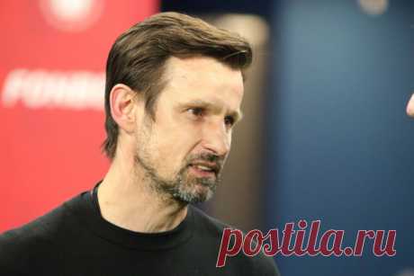 Сергей Семак отреагировал на критику Дзюбы: «Для всех хорошим не будешь. Переживём». Главный тренер футбольного клуба «Зенит» прокомментировал слова бывшего нападающего петербургской команды.