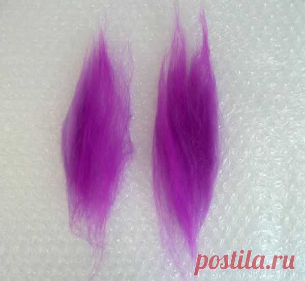How to Make Felt Beads and Simple Jewellery Felt beads are easy and very inexpensive to make - you only need a few grams of merino wool top and some soapy water. Combined with glass, metal or ceramic beads, they make beautiful jewellery and they can be made...