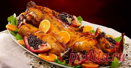 Самый доступный и вкусный деликатес! Кролик, запеченный на овощной подушке. Самый доступный и вкусный деликатес! Кролик, запеченный на овощной подушке.
Кролик — это не только ценный мех, но и 3–4 килограмма вкуснейшего мяса. Пожалуй, не найти более полезного и нежного мяса, д…