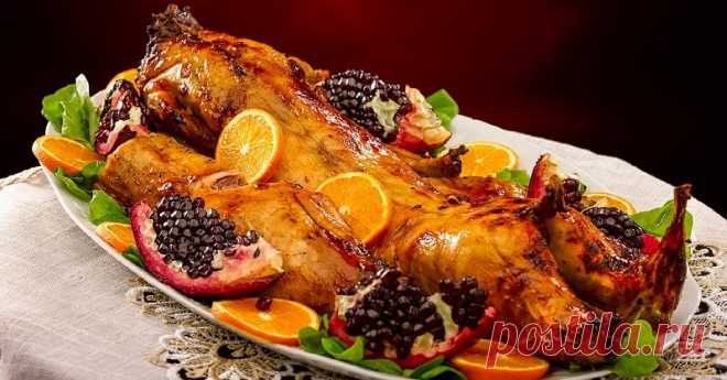 Самый доступный и вкусный деликатес! Кролик, запеченный на овощной подушке. Самый доступный и вкусный деликатес! Кролик, запеченный на овощной подушке.
Кролик — это не только ценный мех, но и 3–4 килограмма вкуснейшего мяса. Пожалуй, не найти более полезного и нежного мяса, д…
