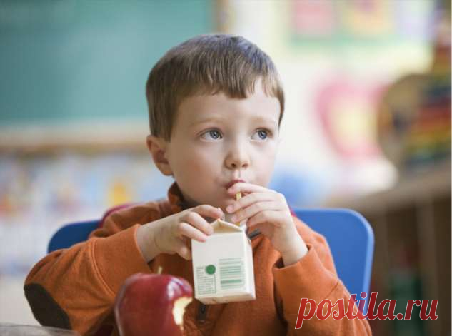 5 вредных продуктов, которыми мы регулярно кормим детей | Люблю Себя