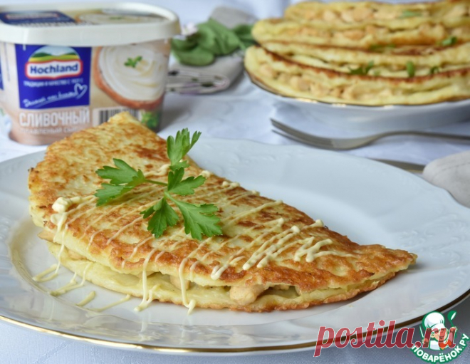 Сырная курица в кабачковых блинчиках.