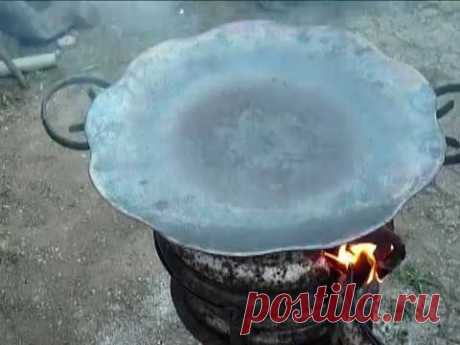 Обжигаем и прокаливаем сковородку из бороны