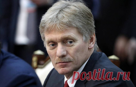 Песков назвал некачественными вбросами публикации о военной технике РФ &quot;у границ Украины&quot;. Издание Politico ранее написало, что коммерческие спутники сфотографировали военную технику у города Ельня в Смоленской области, часть которой предположительно прикреплена к 1-й Гвардейской танковой армии Вооруженных сил РФ