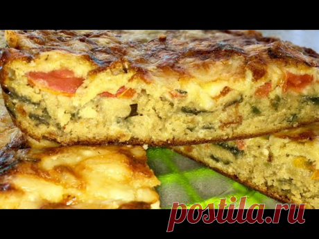 Быстрый наливной пирог с баклажанами. Баклажаны -350-400 граммПомидоры - 3-4 штСыр - 150-170 граммКефир - 150 млЯйца - 3 штМука (кукурузная или пшеничная) - 70-100 граммСода - 1/2 ч.лСоль - 1 ч.лРастительное масло - 2 ст лПрованские травыПриправы по желанию