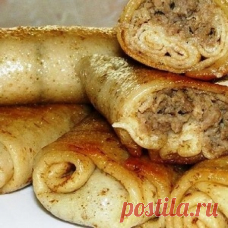 Потрясающе вкусные блинчики с мясом. Сметана в этом рецепте, точно не лишняя!