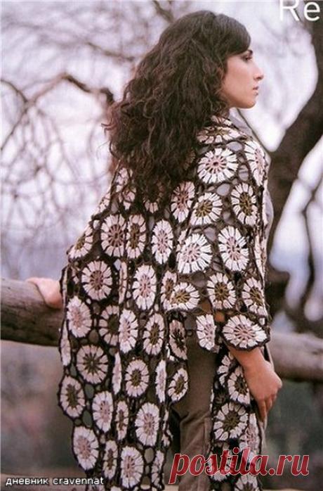 Накидка-пончо из мотивов