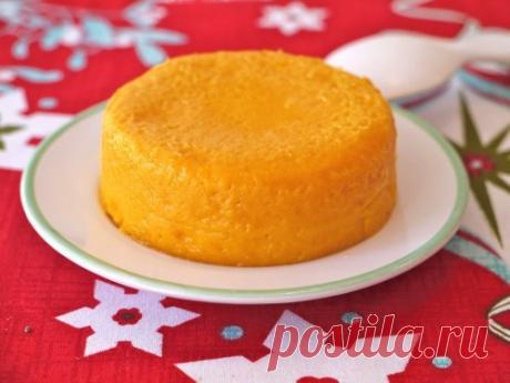 Морковно-яблочное суфле в мультиварке.

Состав:
100 г моркови
75 г яблок
1 ст. ложка манки
1 ст. ложка сахара
100 мл молока
1 яйцо

Приготовление:
Морковь отварить, натереть на мелкой терке. Добавить молоко, перемешать, всыпать манку. Хорошо перемешать и поставить на огонь. Доводим до кипения и снимаем. Яблоко трем на мелкой терке. Желток смешиваем с сахаром (половиной). Добавляем яблоко и желток к манке. Белок взбиваем с оставшимся сахаром и добавляем в смесь, перемешивае...