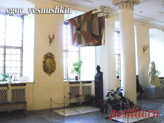 Монастыри и храмы.... Александро-Невская лавра: Благовещенская церковь. Суворов А.В.