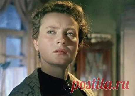 Любовь Соколова, 31 июля, 1921
 • 6 июня 2001