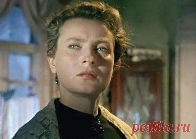 Любовь Соколова, 31 июля, 1921
 • 6 июня 2001